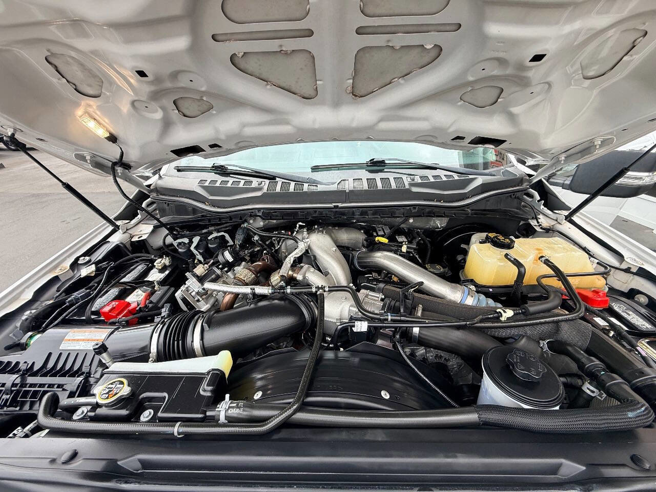 Used 2020 Ford F250 Lariat w/ Chrome Package AWD/4WD image 43