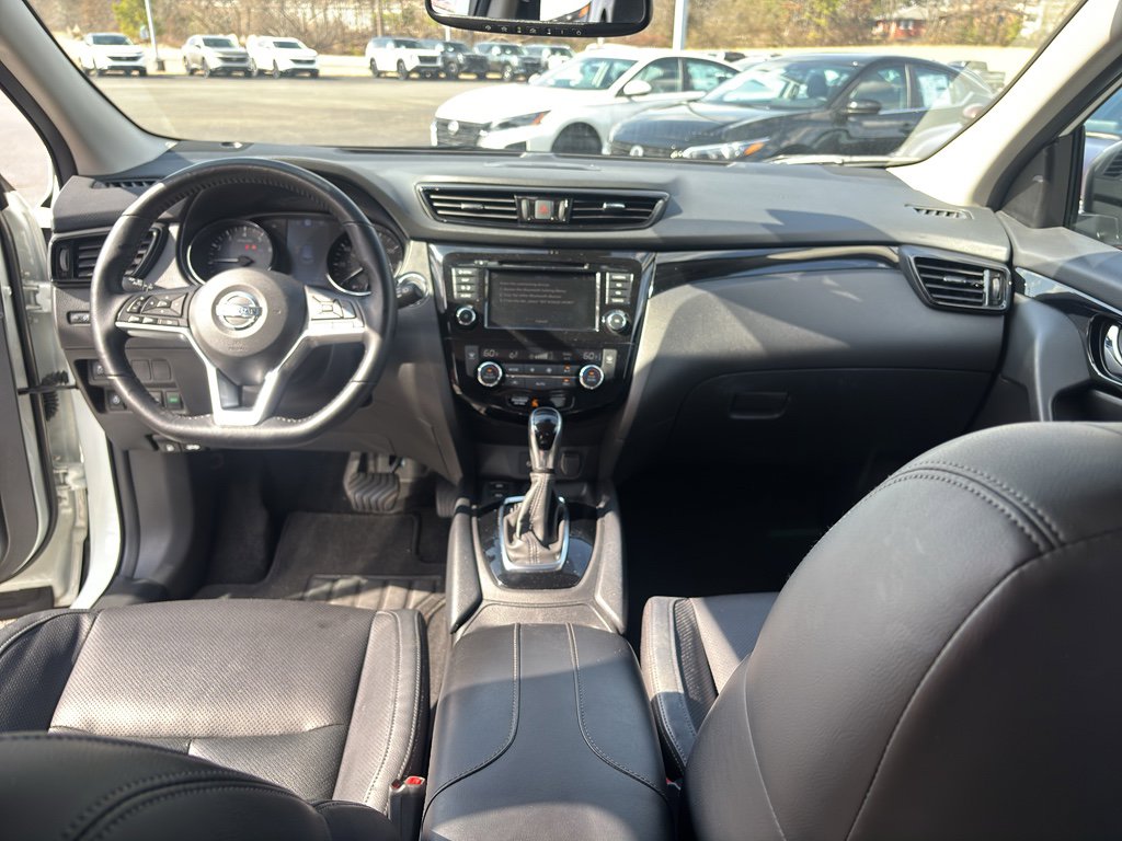 Used 2022 Nissan Rogue Sport SL w/ Premium Package image 30