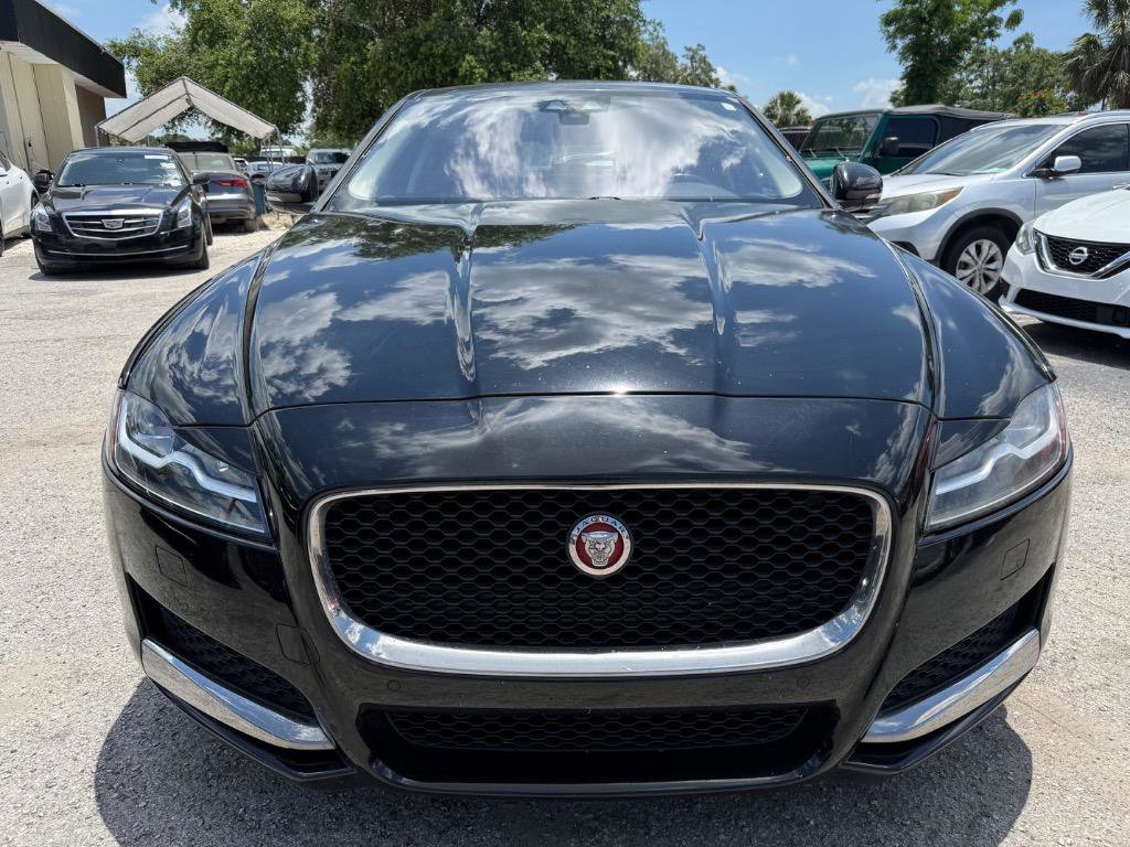 Used 2017 Jaguar XF Prestige RWD image 2