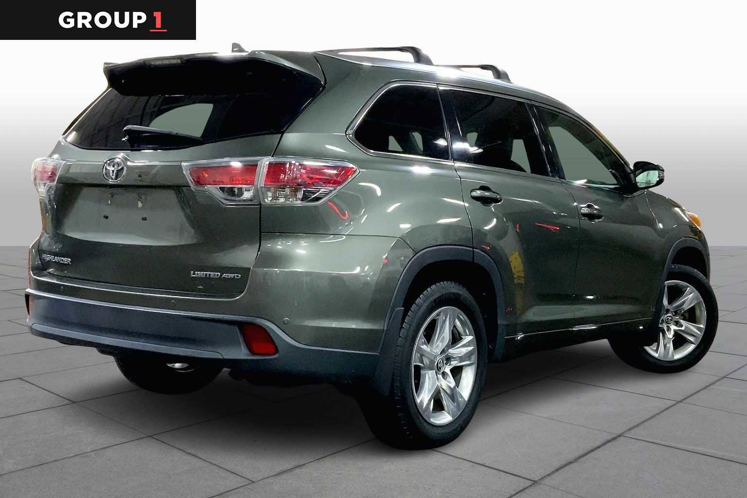 Used 2016 Toyota Highlander Limited Platinum image 12