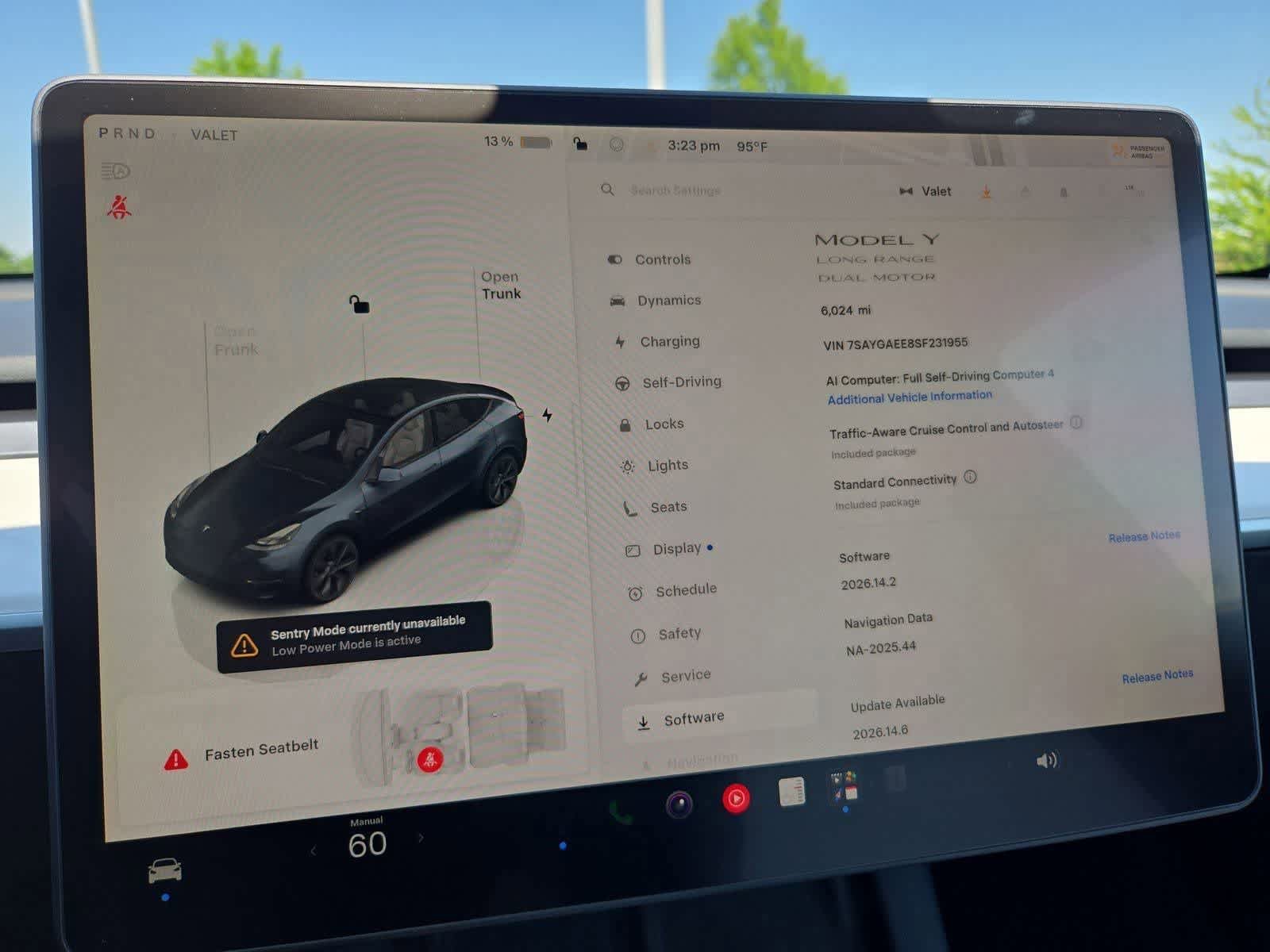 Used 2025 Tesla Model Y Long Range AWD/4WD image 29