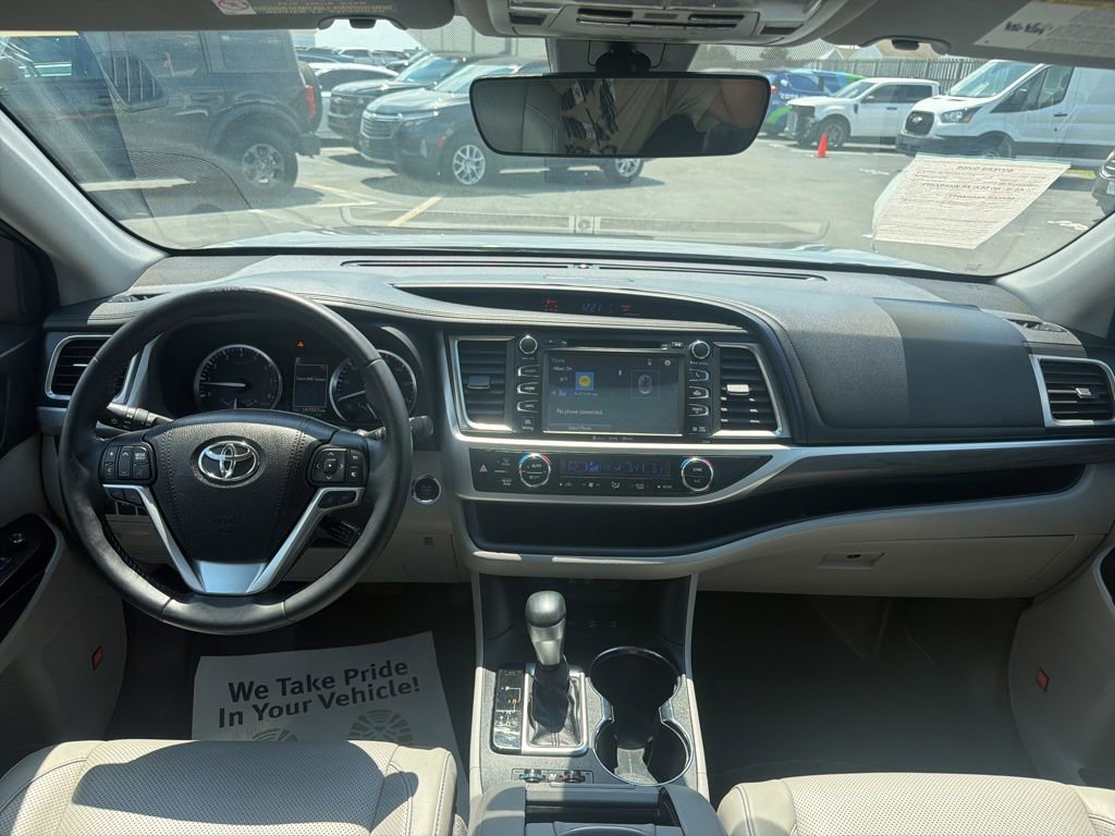 Used 2018 Toyota Highlander Limited AWD/4WD image 13