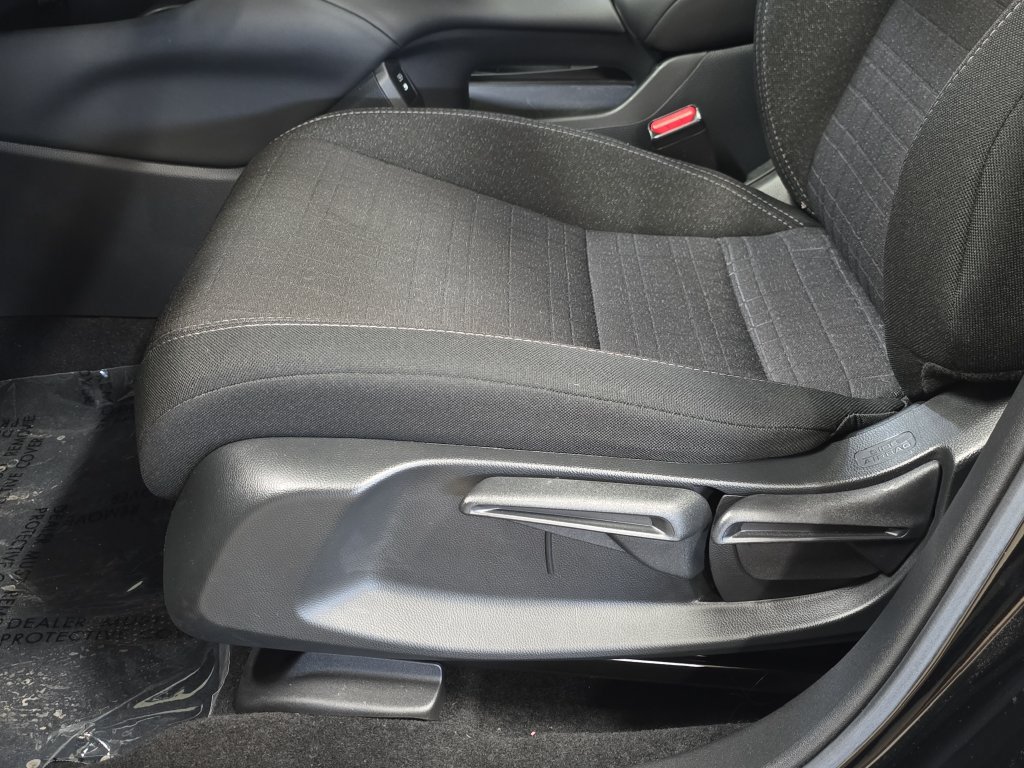Used 2025 Honda HR-V LX image 28