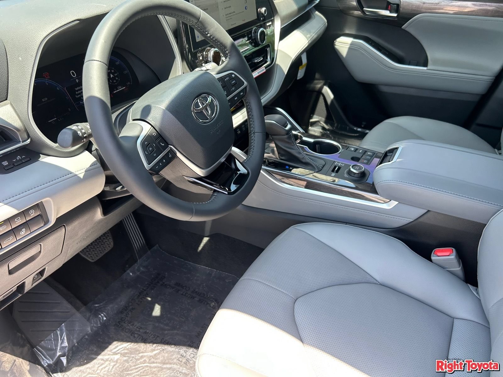New 2026 Toyota Highlander Limited AWD/4WD image 21