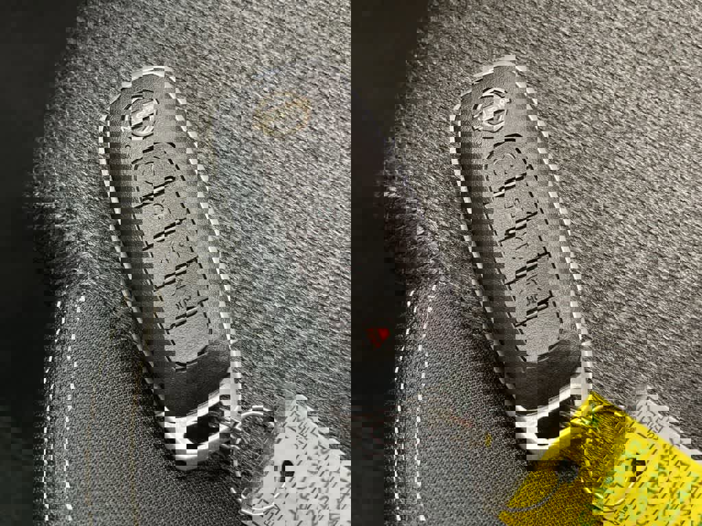 Used 2024 Nissan Rogue SV image 28