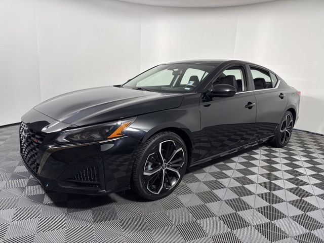 Used 2024 Nissan Altima 2.5 SR image 13