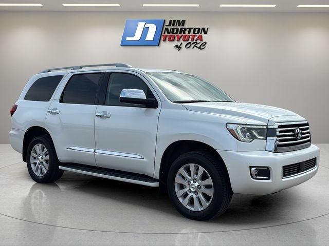 Used 2020 Toyota Sequoia Platinum AWD/4WD image 3