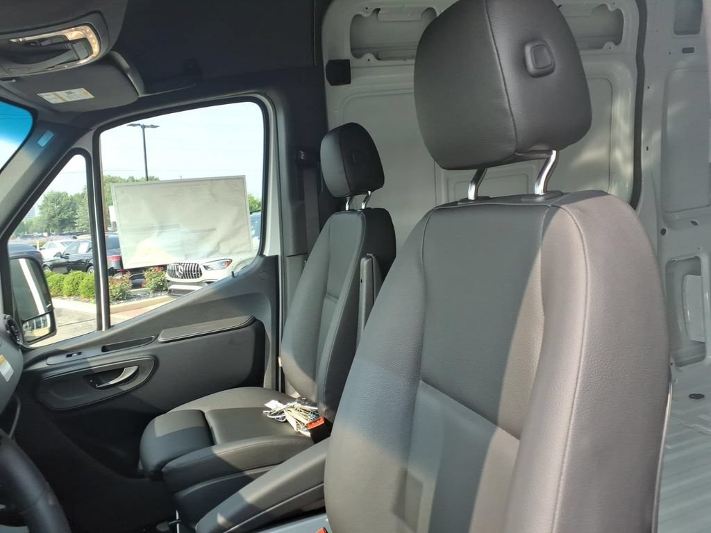 New 2026 Mercedes-Benz Sprinter 2500 image 13