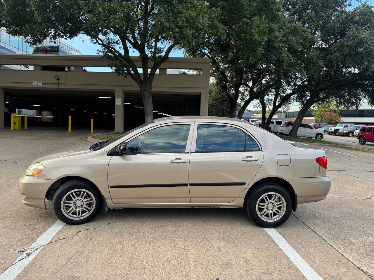 Used 2005 Toyota Corolla CE FWD image 3