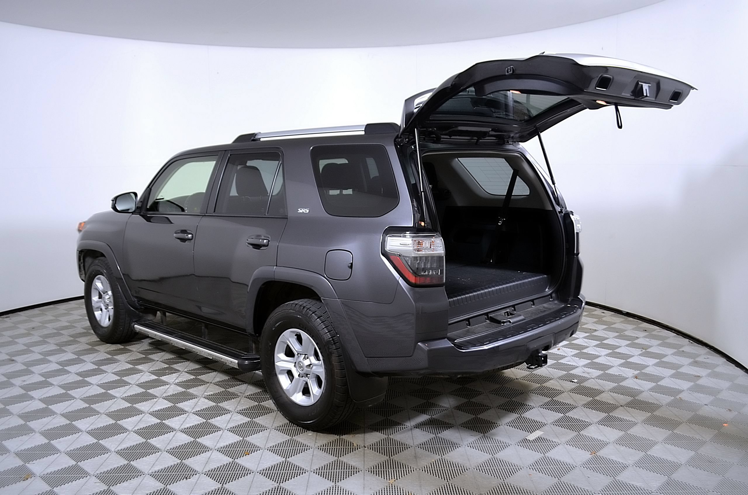 Used 2021 Toyota 4Runner SR5 RWD image 10