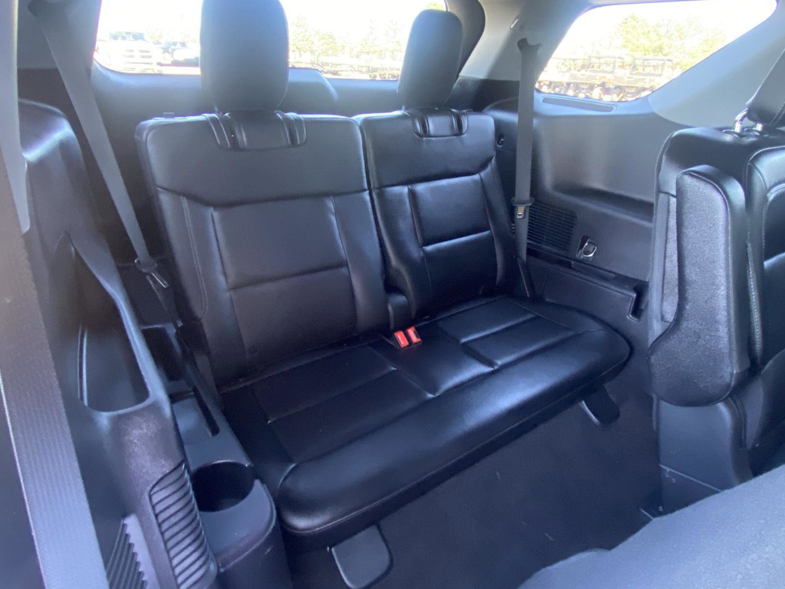 Used 2022 Ford Explorer Limited w/ Equipment Group 301A AWD/4WD image 25