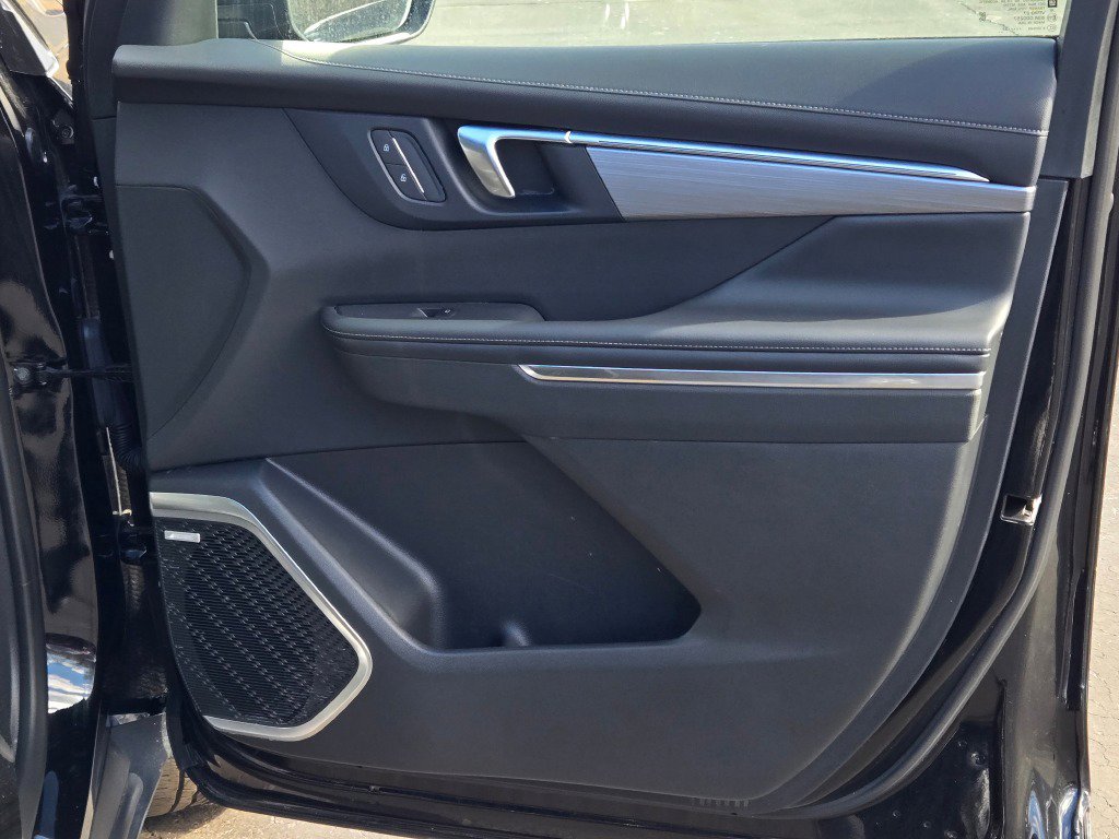 Certified 2025 Buick Enclave Preferred image 6