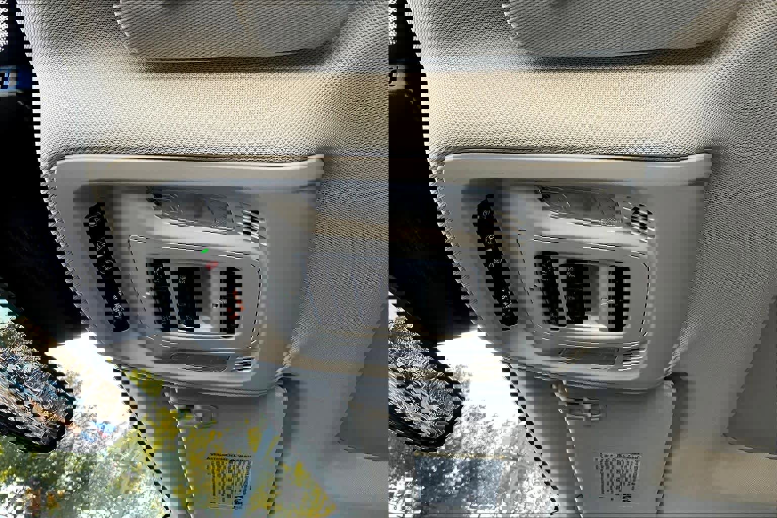 Used 2024 Buick Envision Avenir image 33