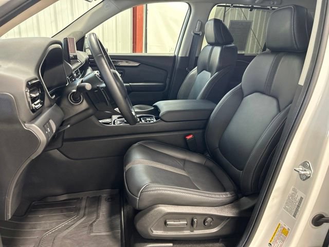 Certified 2025 Honda Pilot Touring image 15