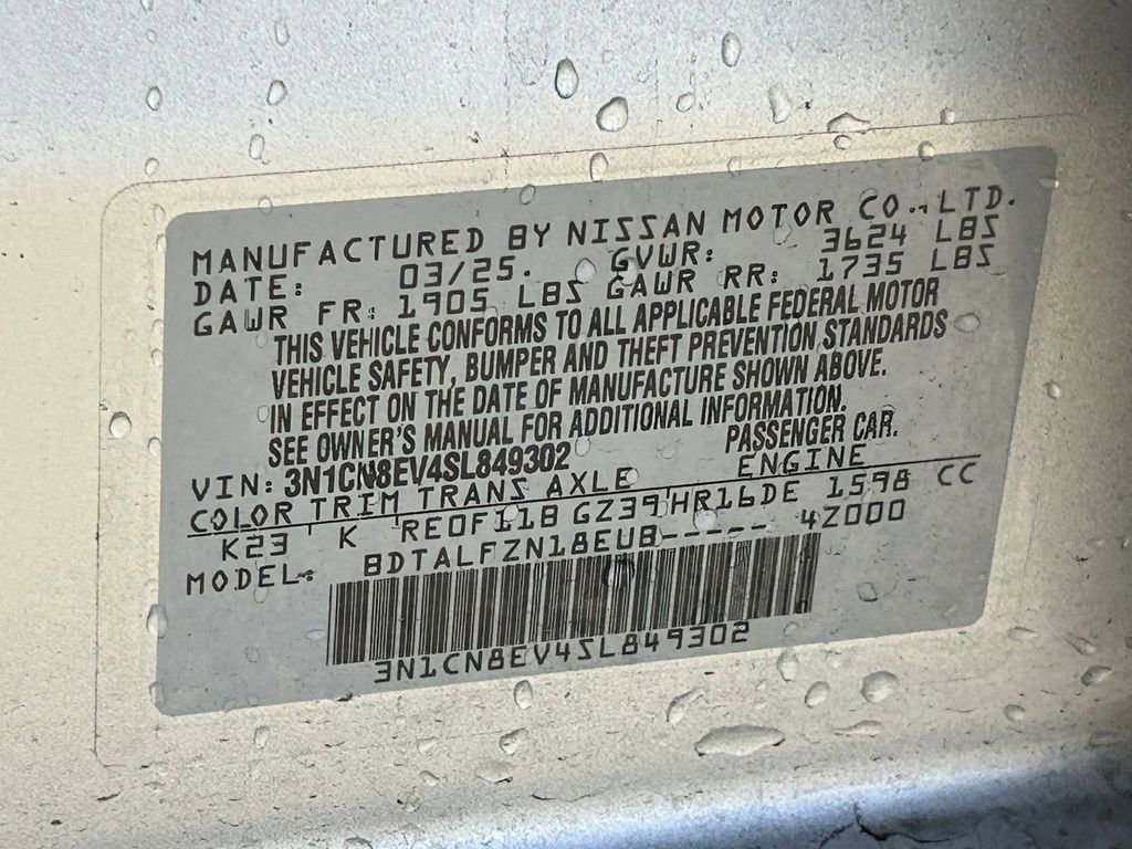 Used 2025 Nissan Versa SV w/ Trunk Package image 31