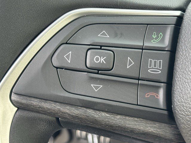 New 2025 Jeep Grand Cherokee Limited w/ Trailer Tow Package image 16