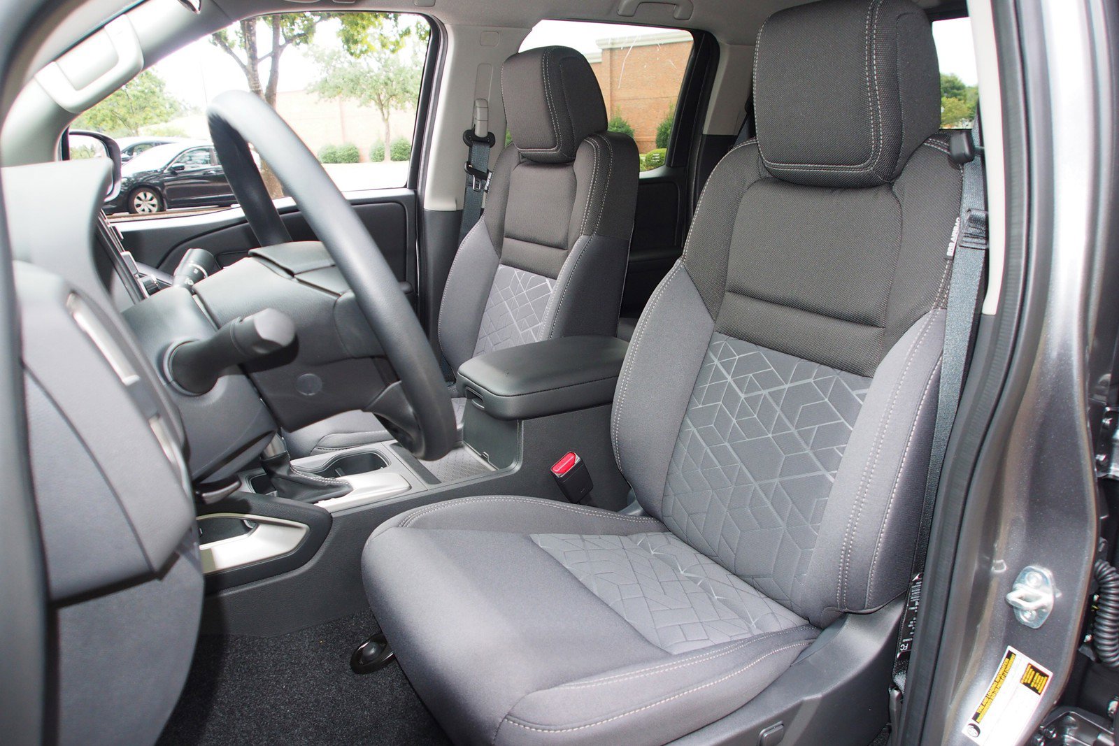 Used 2026 Nissan Frontier SV RWD image 14