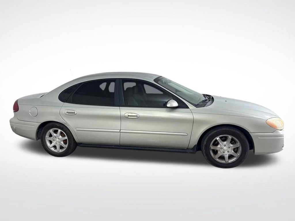 Used 2007 Ford Taurus SEL FWD image 2