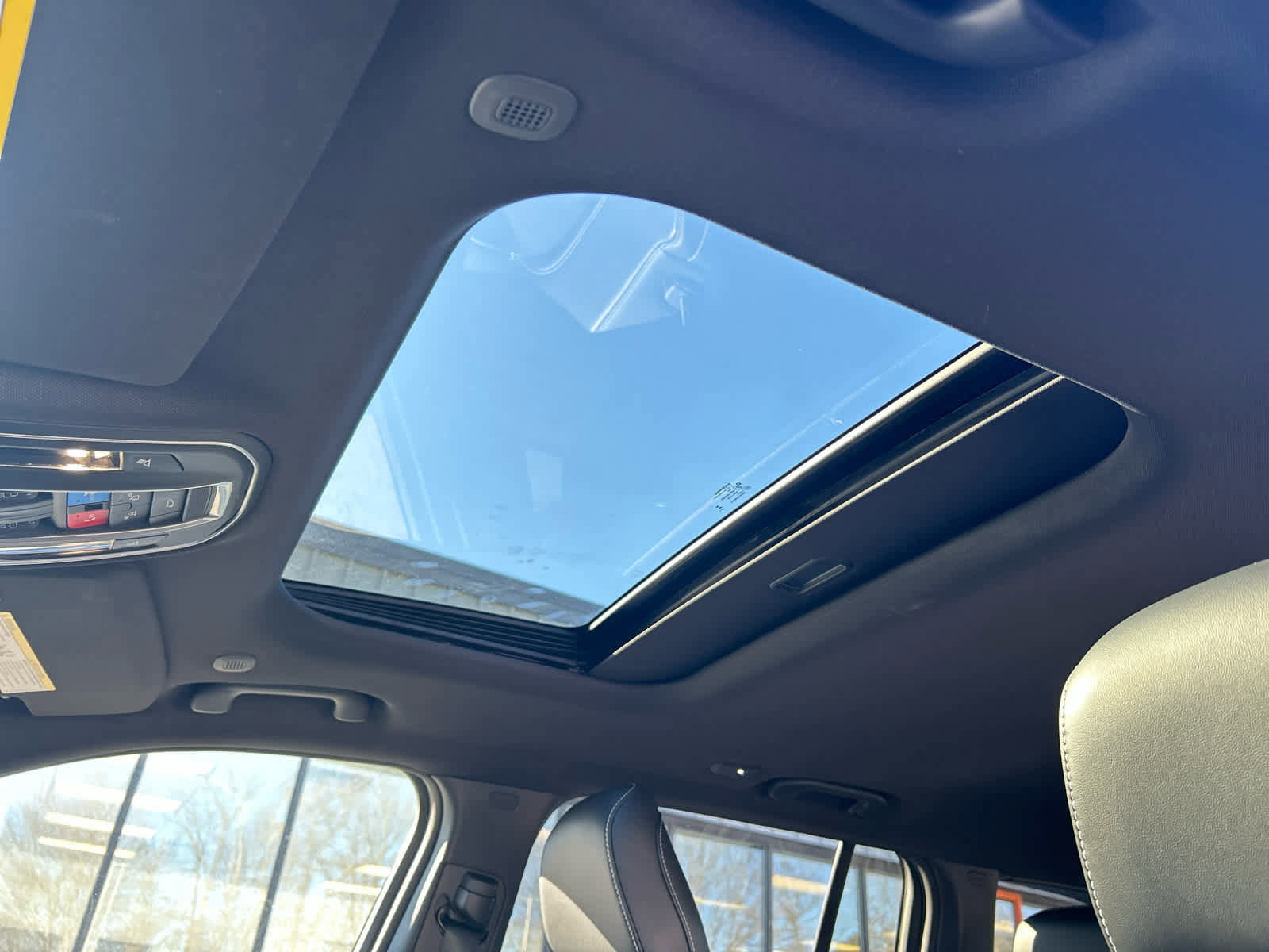 Used 2025 Jeep Grand Cherokee Altitude image 36