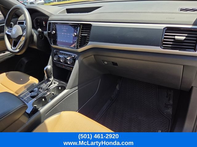 Used 2022 Volkswagen Atlas Cross Sport SE AWD/4WD image 17