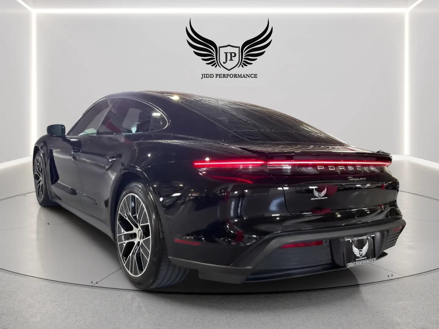 Used 2022 Porsche Taycan RWD image 5