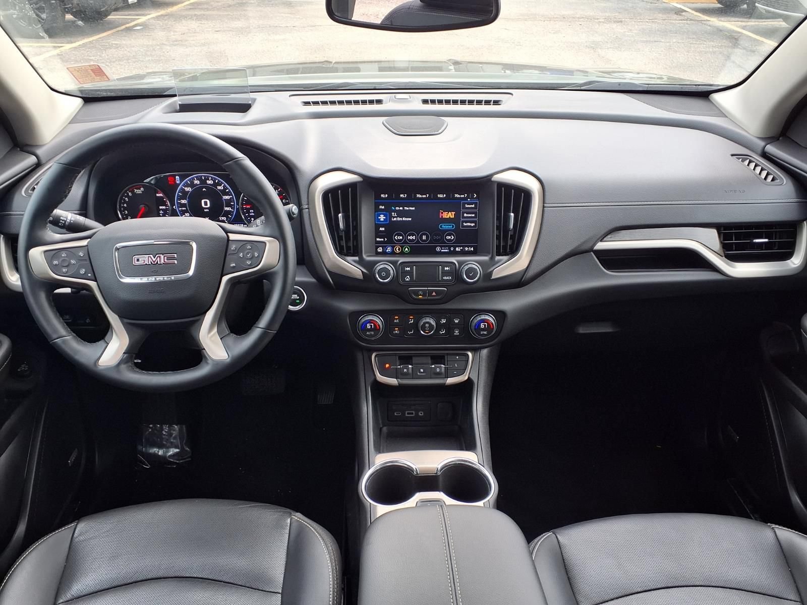 Used 2023 GMC Terrain Denali AWD/4WD image 3
