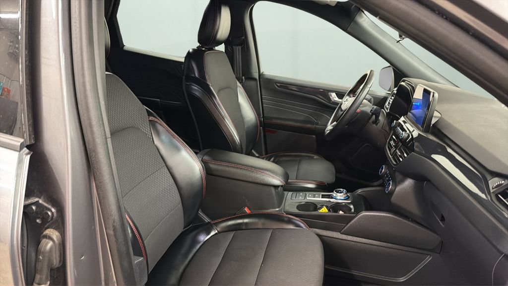 Used 2024 Ford Escape ST-Line AWD/4WD image 9