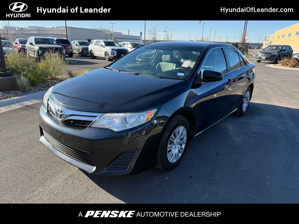 Used 2013 Toyota Camry LE image 1