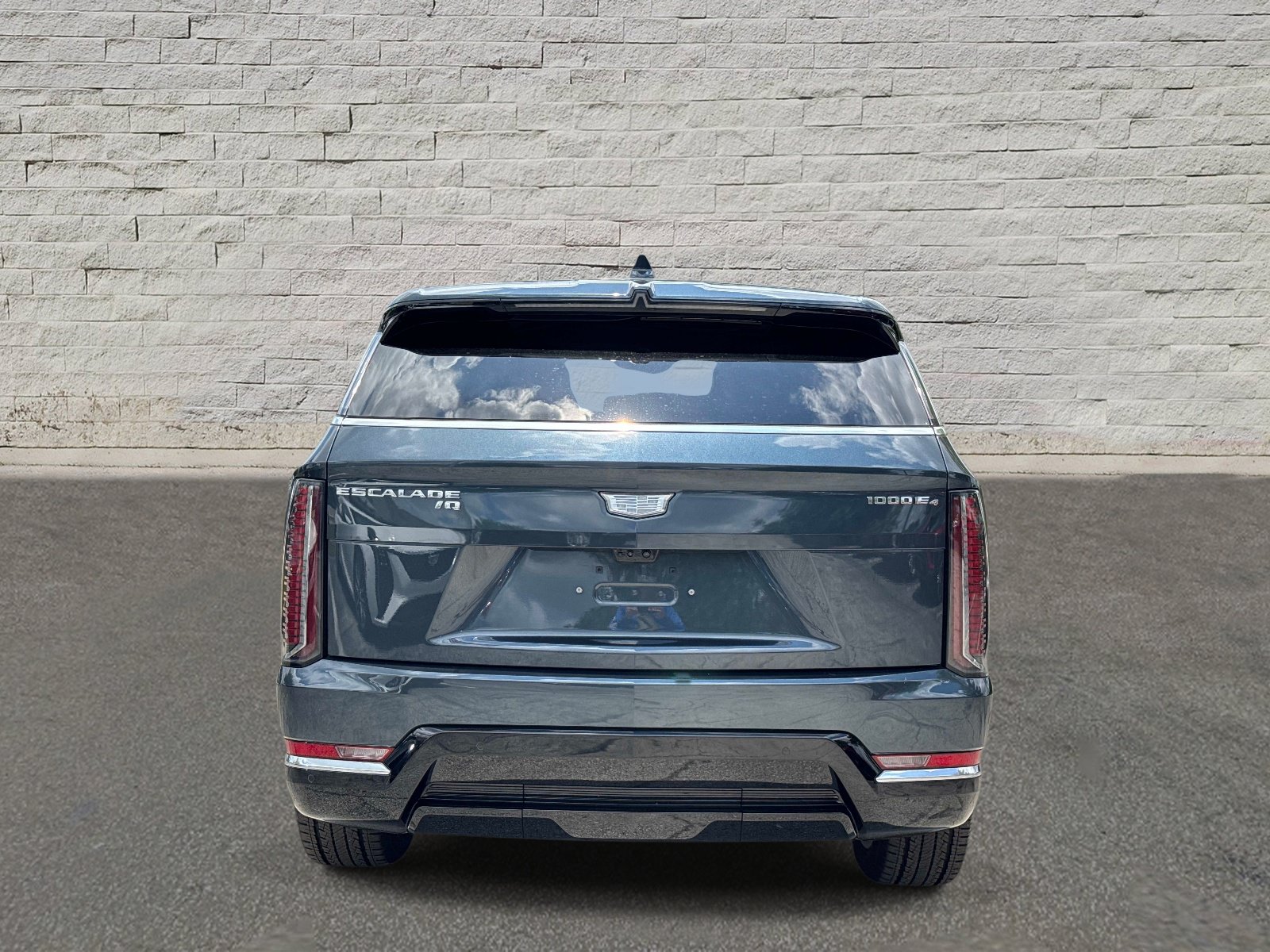 Certified 2026 Cadillac Escalade IQ Luxury 2 AWD/4WD image 4