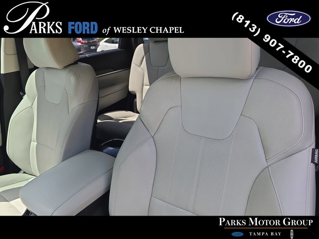 Used 2022 Kia Telluride EX w/ EX Premium Package AWD/4WD image 21
