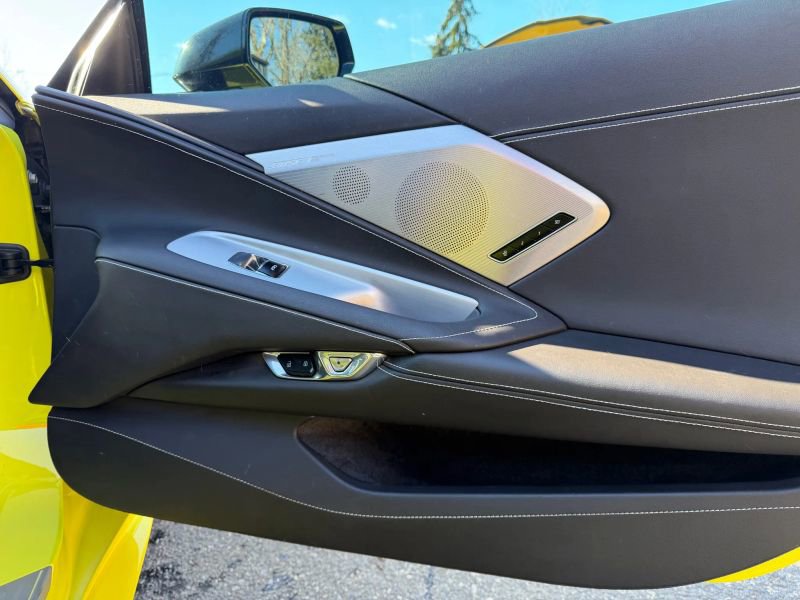 Used 2022 Chevrolet Corvette Stingray Preferred Cpe w/ Z51 Performance Package image 21