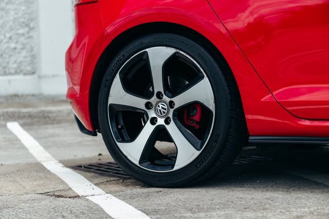 Used 2015 Volkswagen GTI S FWD image 39