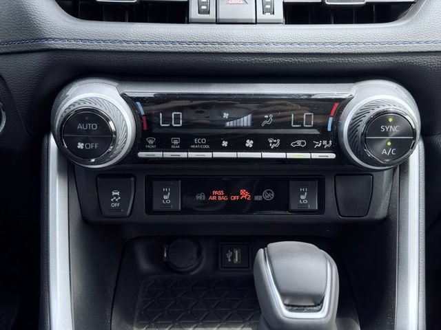 Used 2024 Toyota RAV4 XSE w/ Weather Package AWD/4WD image 38