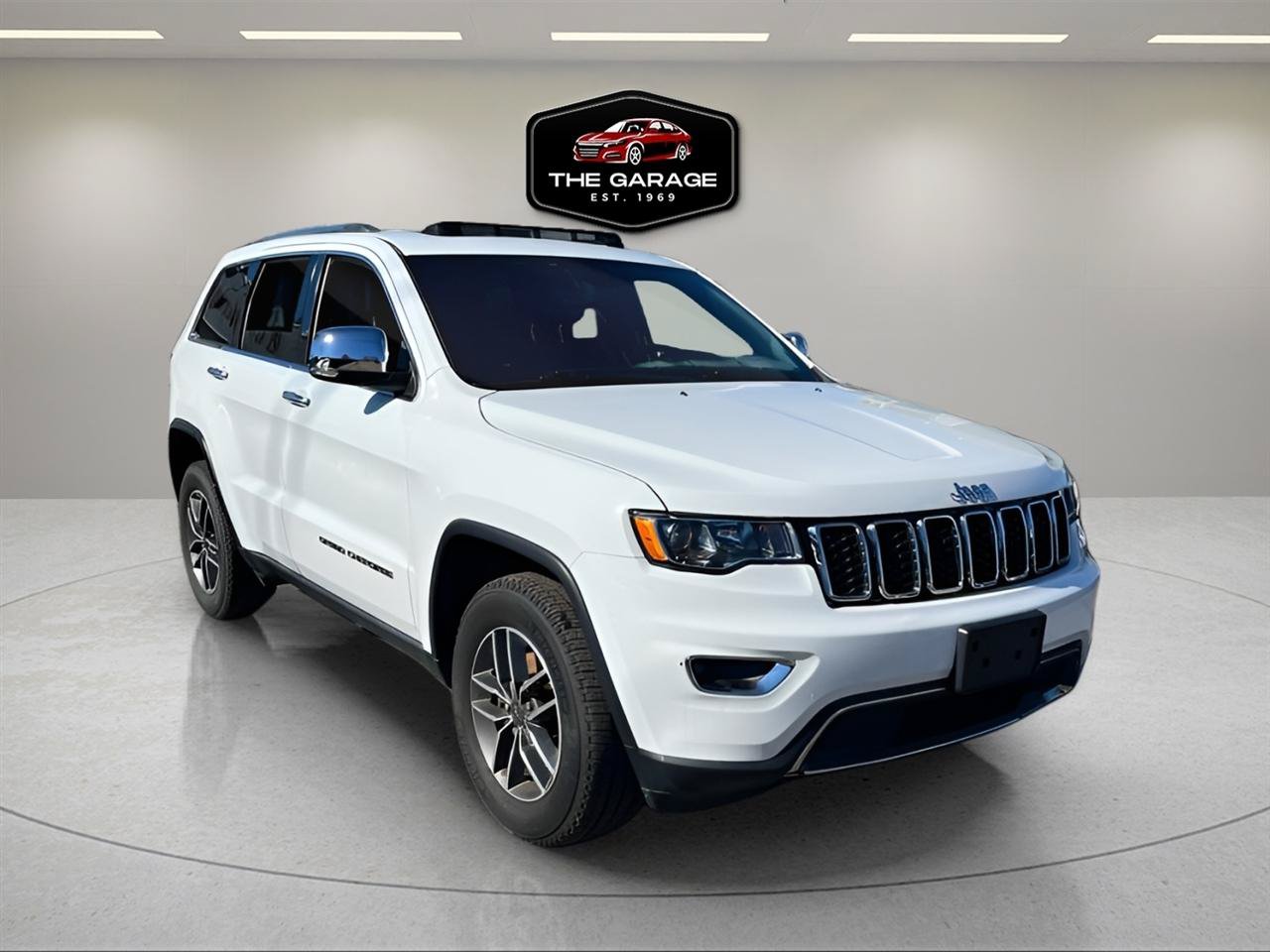 Used 2019 Jeep Grand Cherokee Limited AWD/4WD image 8