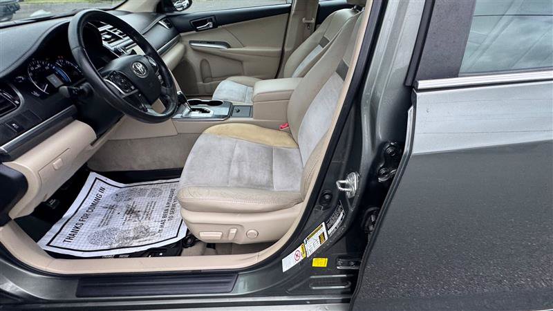 Used 2012 Toyota Camry XLE w/ Leather Pkg FWD image 37