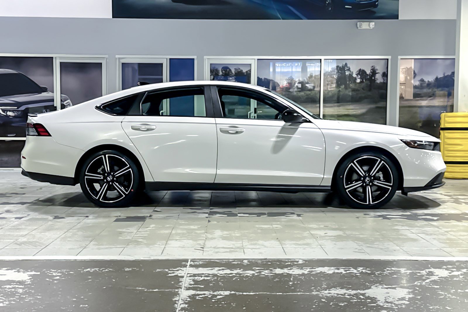 Used 2023 Honda Accord Sport image 7