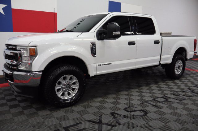 Used 2022 Ford F250 XLT AWD/4WD image 2