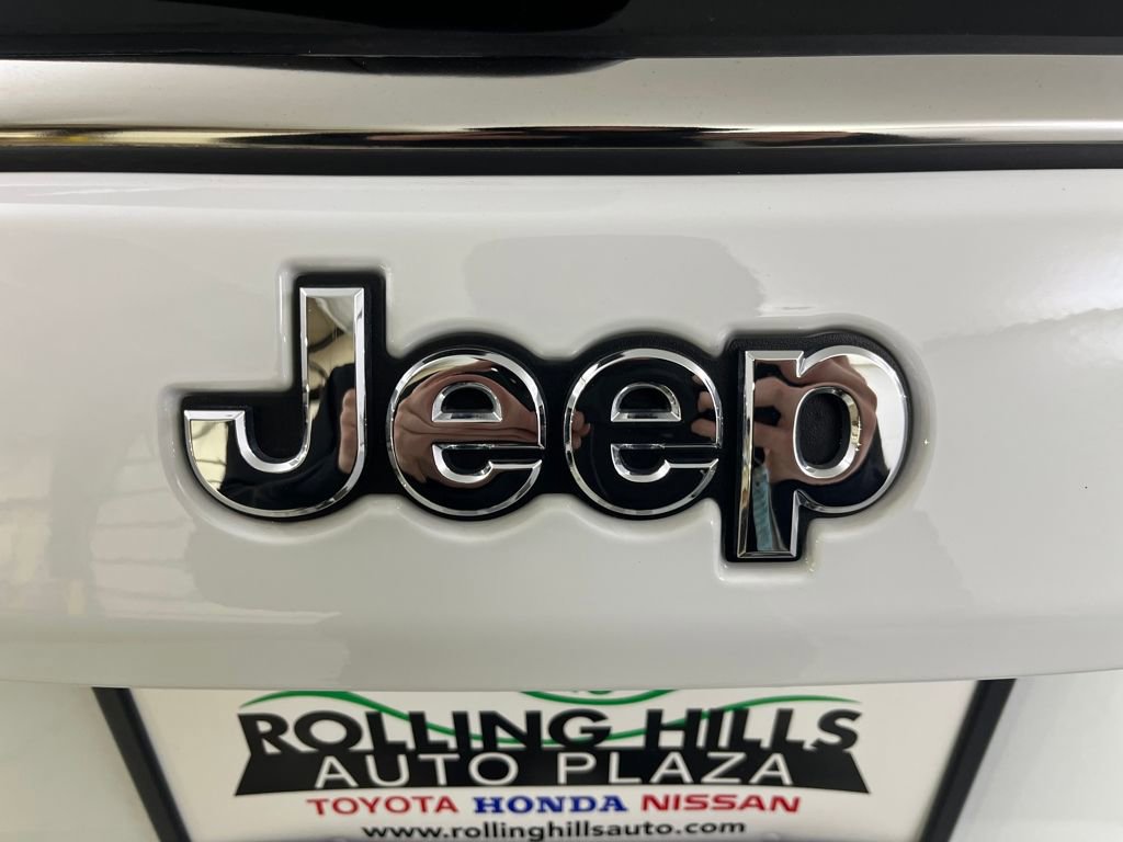 Used 2025 Jeep Compass Limited image 45