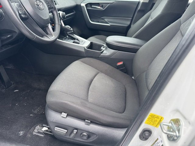 Used 2022 Toyota RAV4 XLE image 5