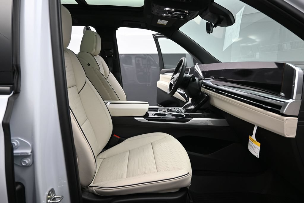 New 2026 Cadillac Escalade Sport w/ LPO, ONYX Package AWD/4WD image 19