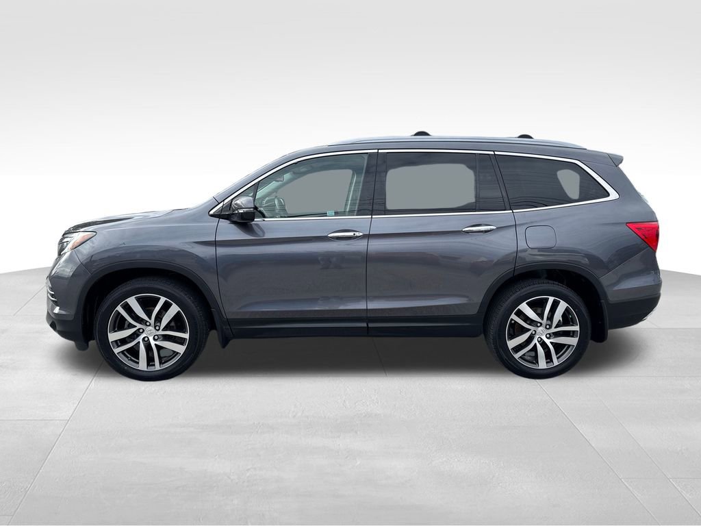 Used 2017 Honda Pilot Elite image 2