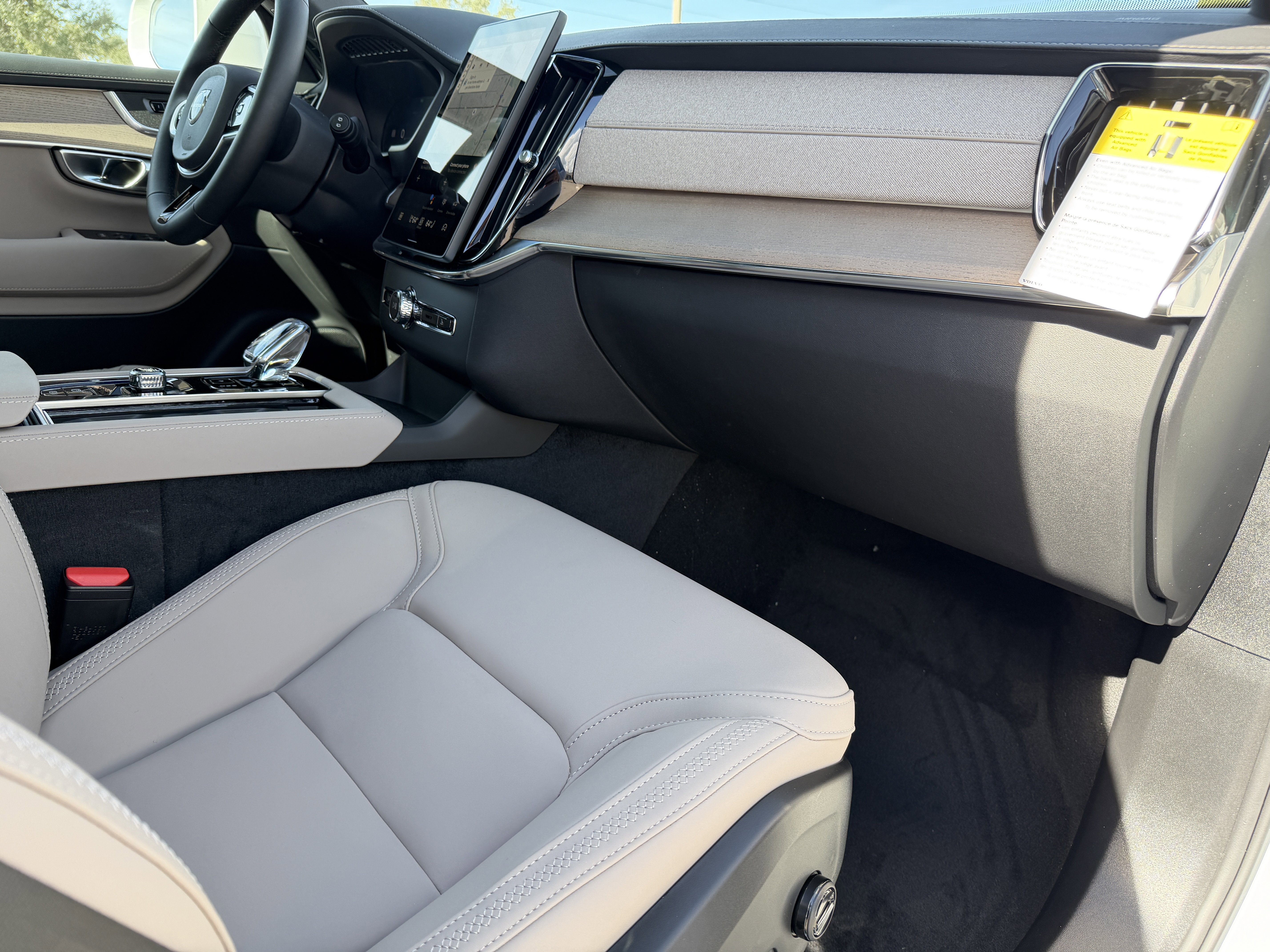 New 2026 Volvo XC90 B5 Core w/ Protection Package image 9