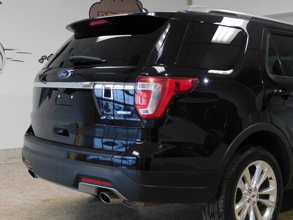 Used 2019 Ford Explorer XLT w/ XLT Desert Copper Package AWD/4WD image 89