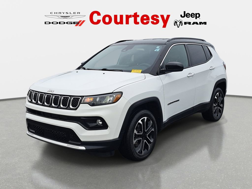 Used 2023 Jeep Compass Limited AWD/4WD image 9