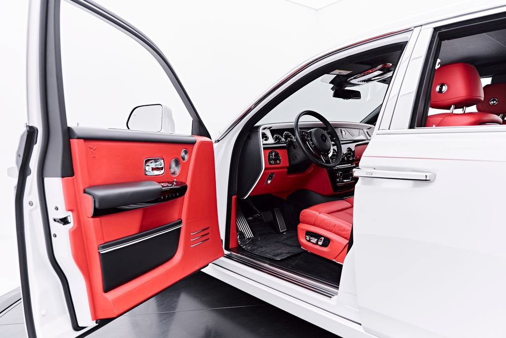 Used 2021 Rolls-Royce Phantom Sedan RWD image 46