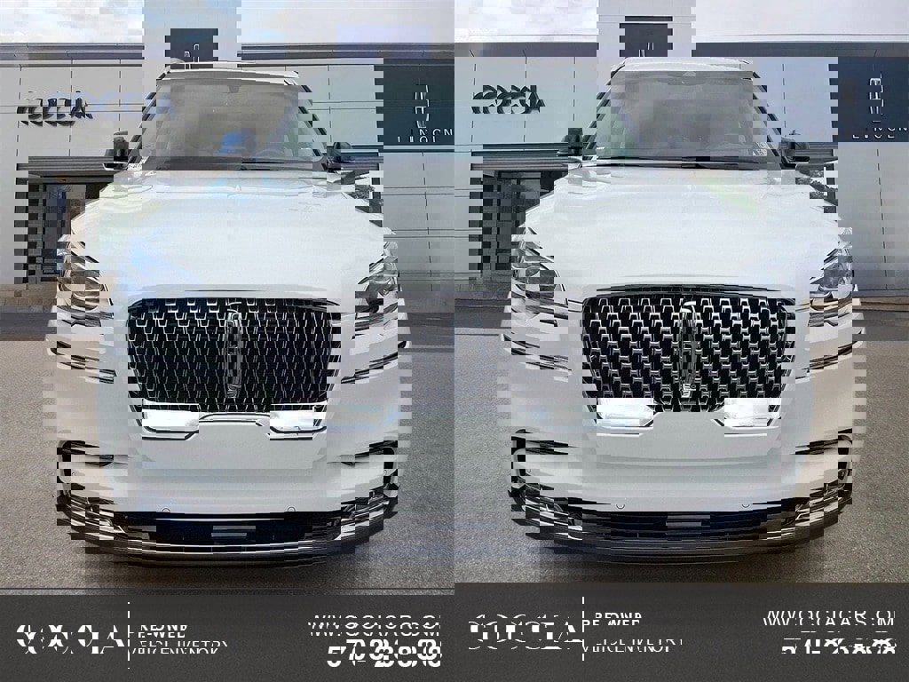 Used 2021 Lincoln Aviator Reserve w/ Equipment Group 202A image 2