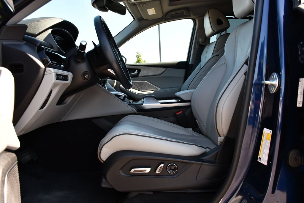 Used 2023 Acura MDX SH-AWD w/ Advance Package image 12