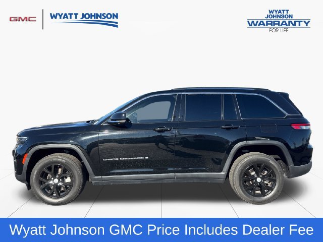Used 2023 Jeep Grand Cherokee Limited AWD/4WD image 2