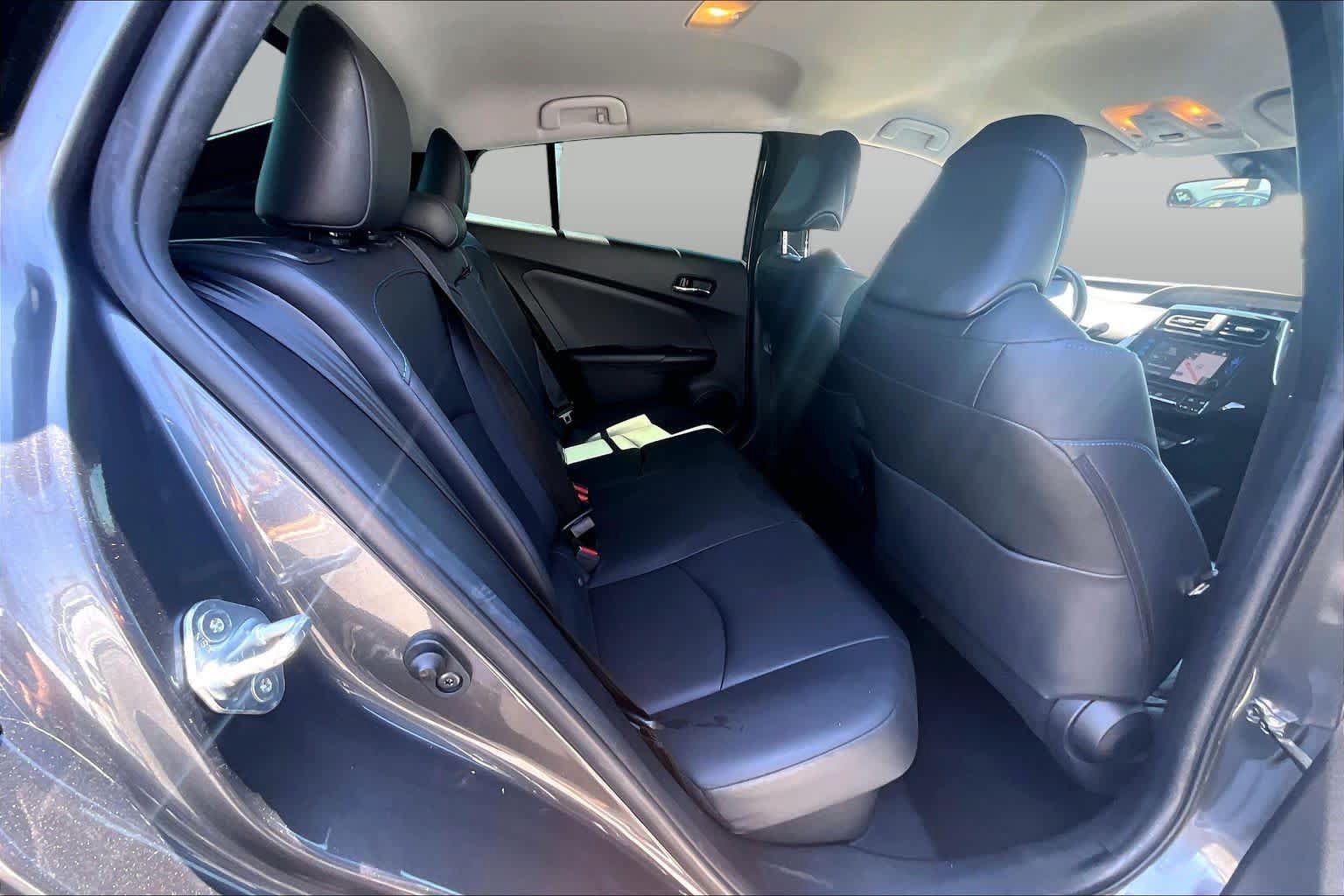Used 2017 Toyota Prius Three Touring FWD image 20