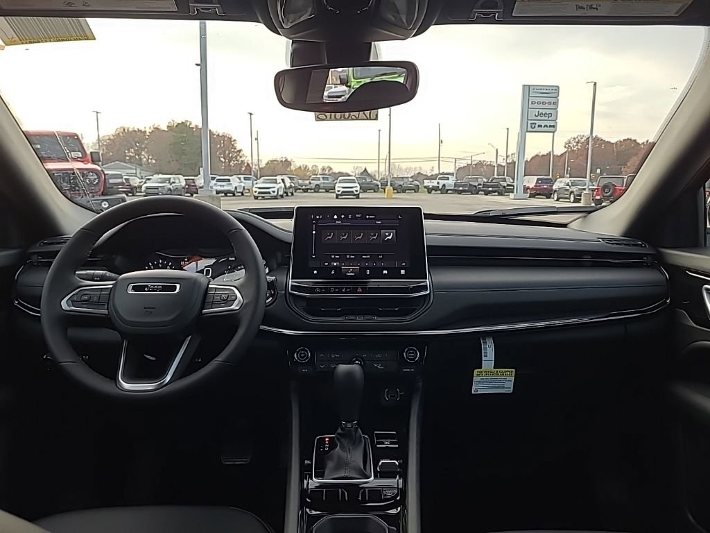 New 2026 Jeep Compass Latitude AWD/4WD image 9